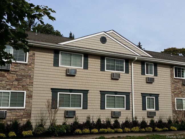 Building Photo - 325 Brook Ave