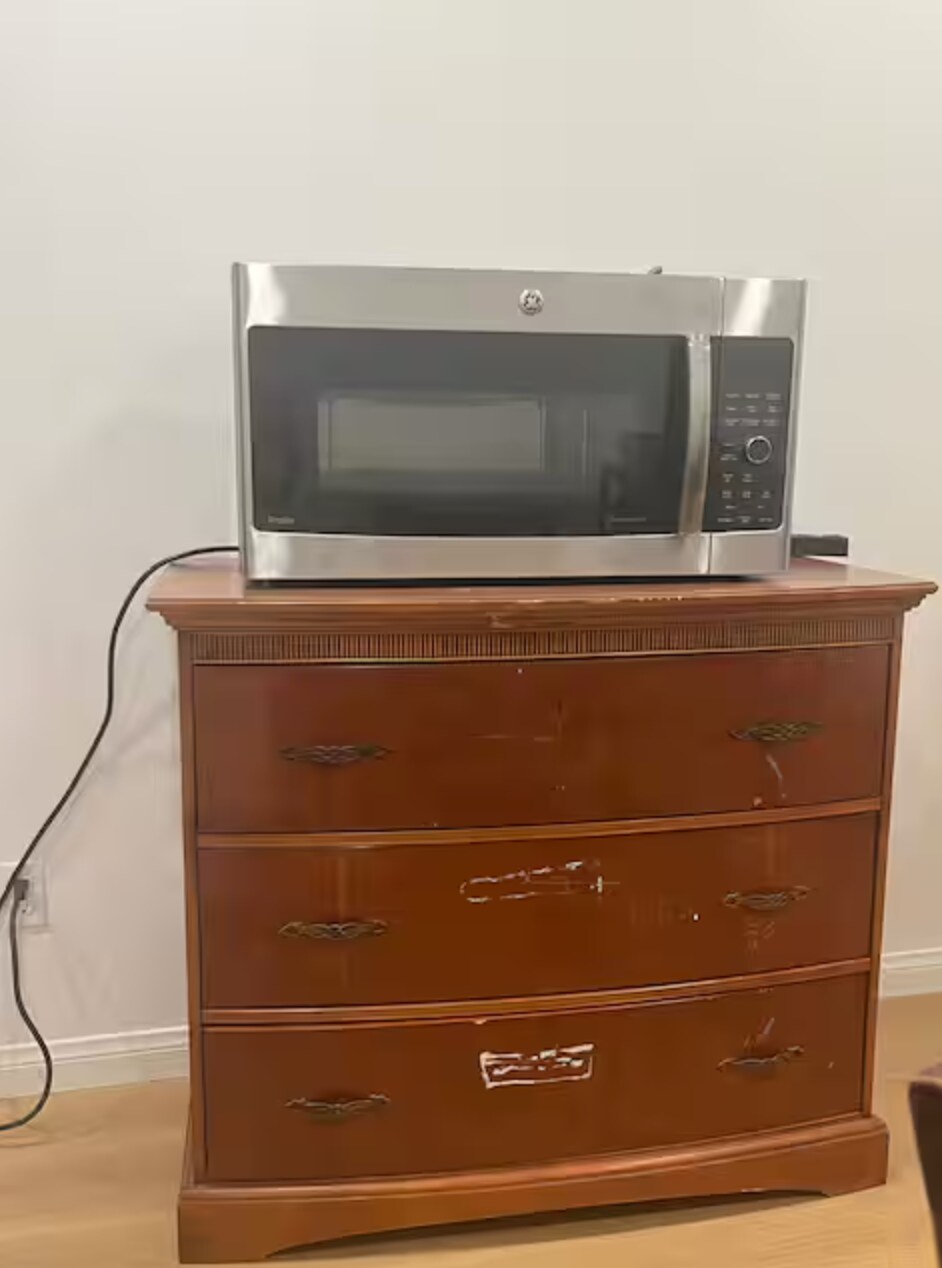 Building Photo - 3005 E Hopkins St