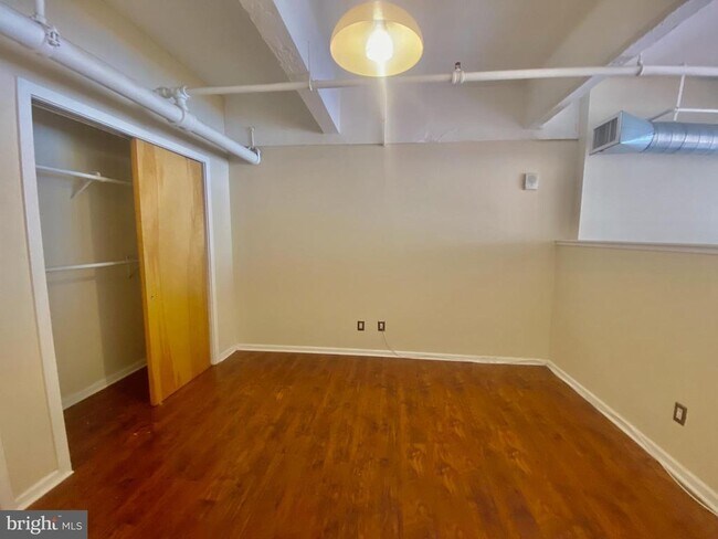 Building Photo - 1228 Arch St