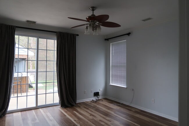 Building Photo - 5816 Reon Ct