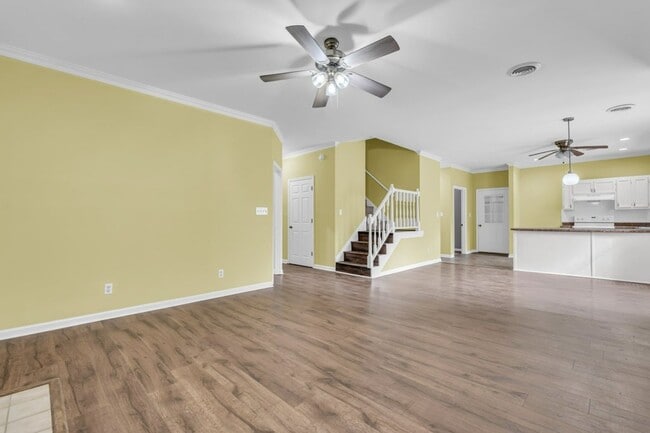 Building Photo - Renovated 4 Bedroom 3 Home for Rent!