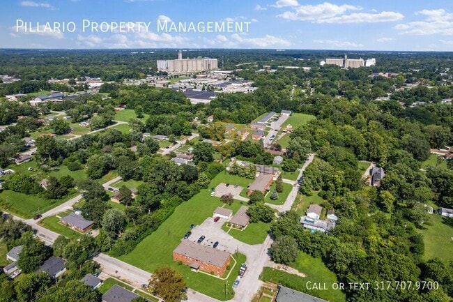 Building Photo - 3130 E Bradbury Ave