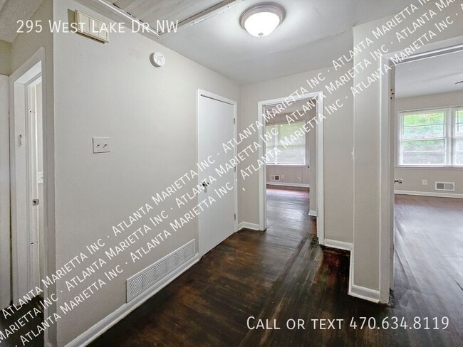 Building Photo - 295 W Lake Dr NW