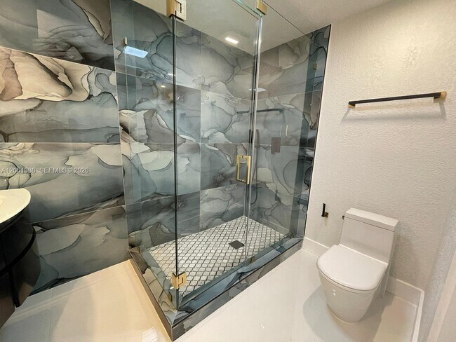 Building Photo - 10460 SW 26th Terrace