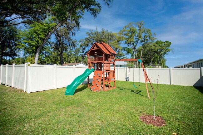 Building Photo - Move-In Ready! Beautiful 4-Bedroom Home with Modern Finishes & Room to Grow