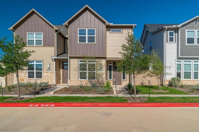 Building Photo - Avendale at The Colony