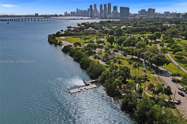 Building Photo - 669 NE 60th St