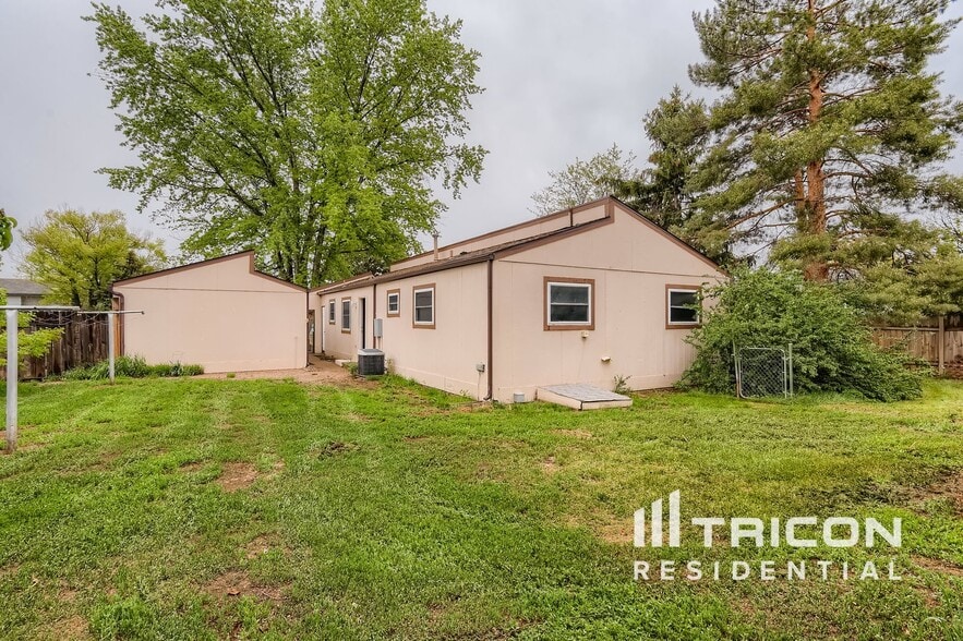 Building Photo - 6517 Orbit Way