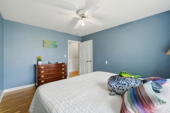 Building Photo - 730 Nagel Dr