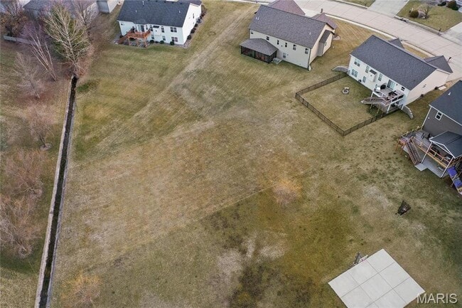 Building Photo - 2617 Lauren Lake Dr