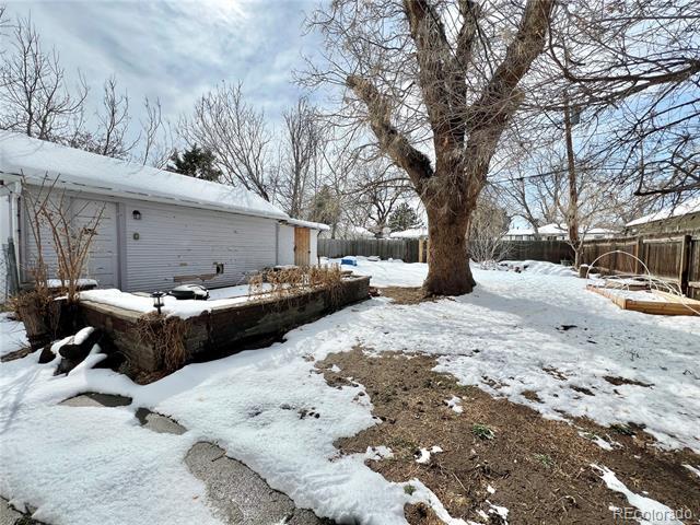 Building Photo - 5163 Beach Ct