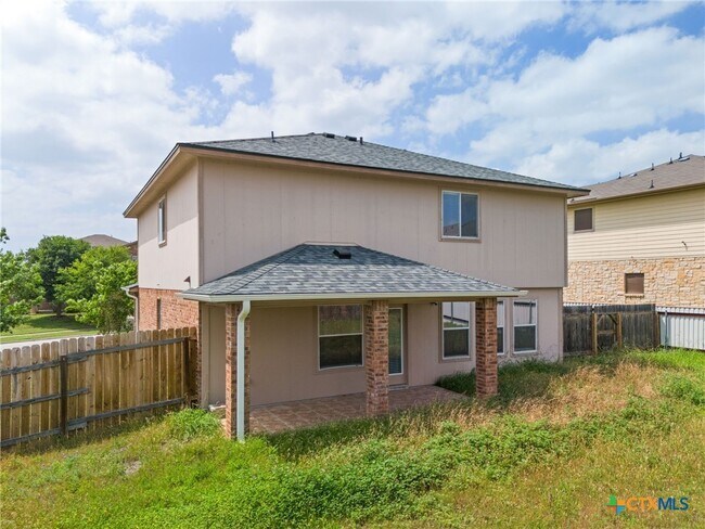 Building Photo - 2002 Isabelle Dr