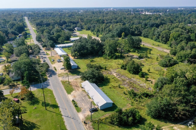 Looking South - 611 Swift St