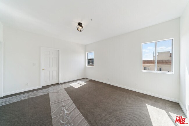 Building Photo - 1508 Greenfield Ave