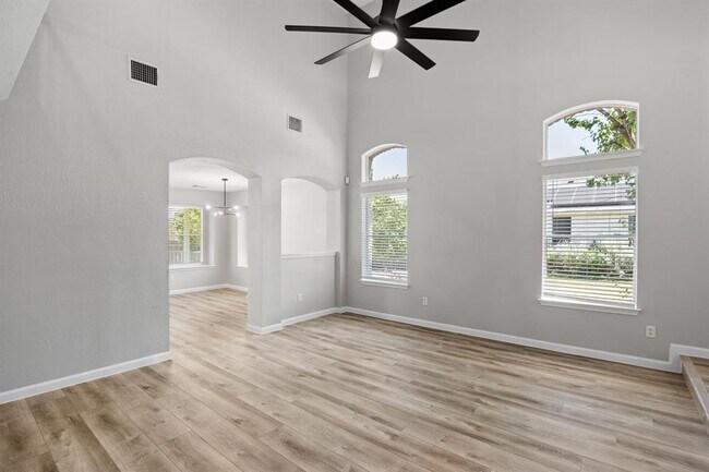 Building Photo - 1413 Catalina Dr