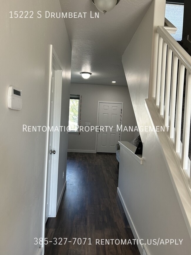 Building Photo - 15222 Drumbeat Ln