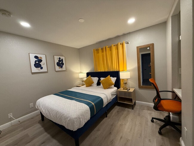 Building Photo - 6168 Cumberland St