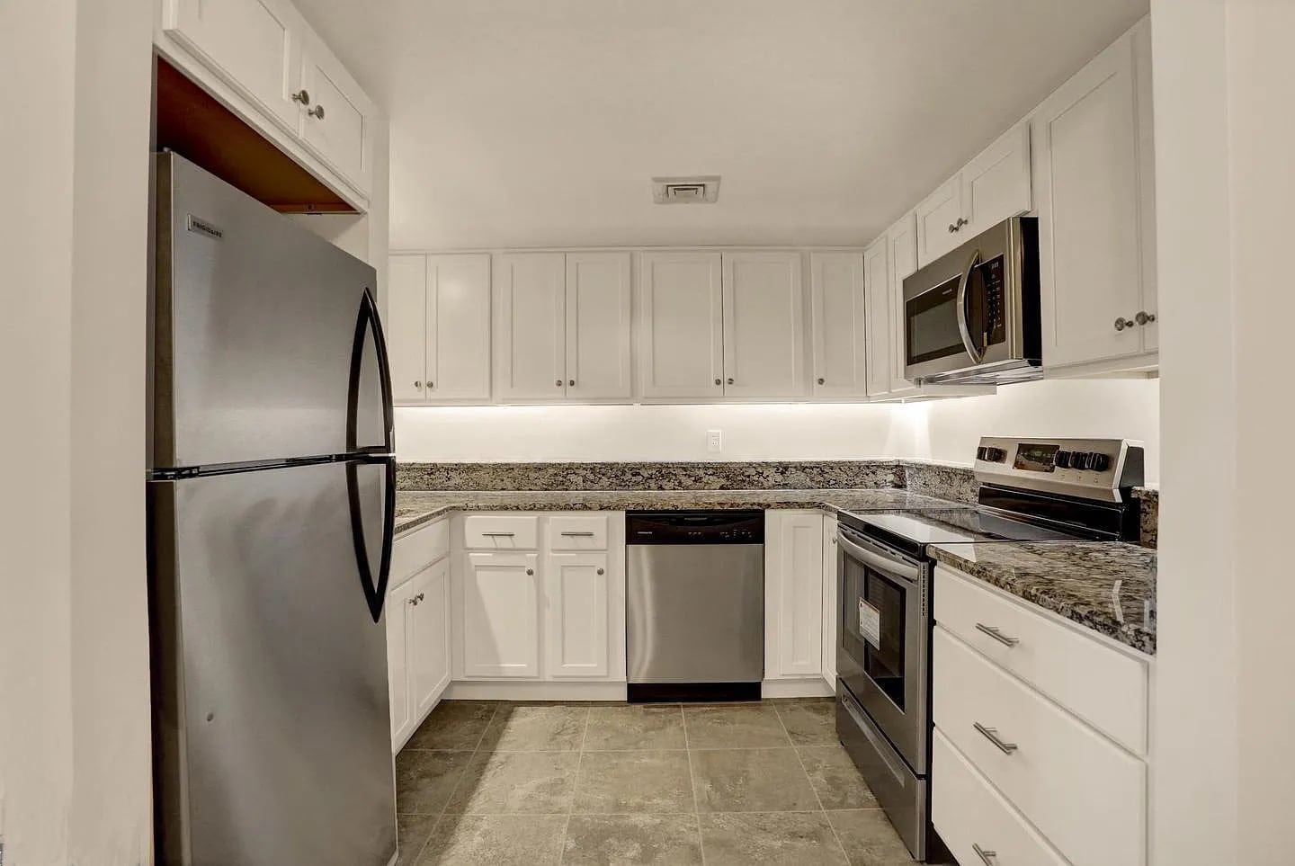 Kitchen - 133 W Locust St