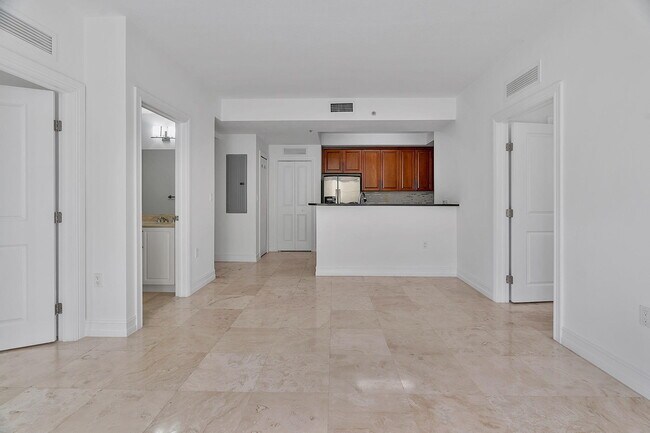 Building Photo - 1650 Galiano St