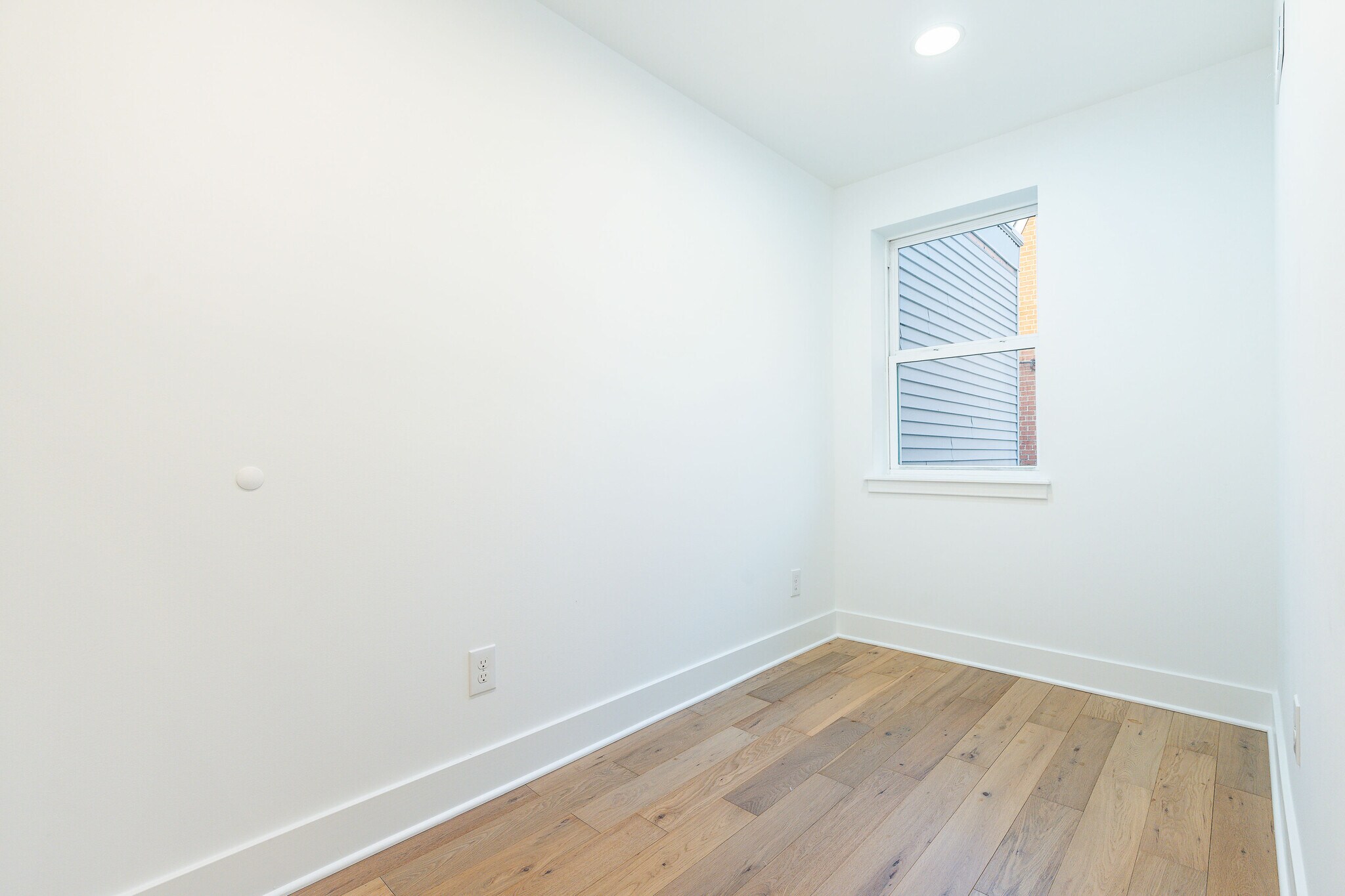 Building Photo - 2563 E Elkhart St