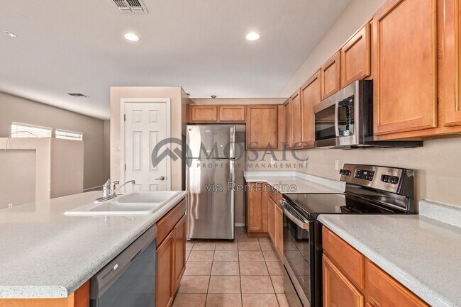 Building Photo - 2317 S 88th Dr