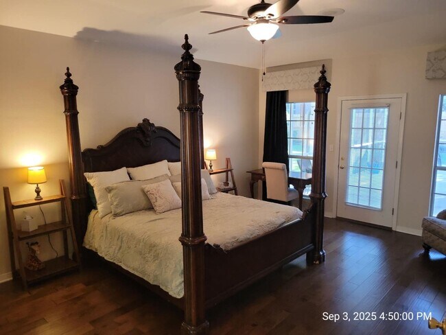 Building Photo - Luxurious Scenic Highway Home with Pool an...