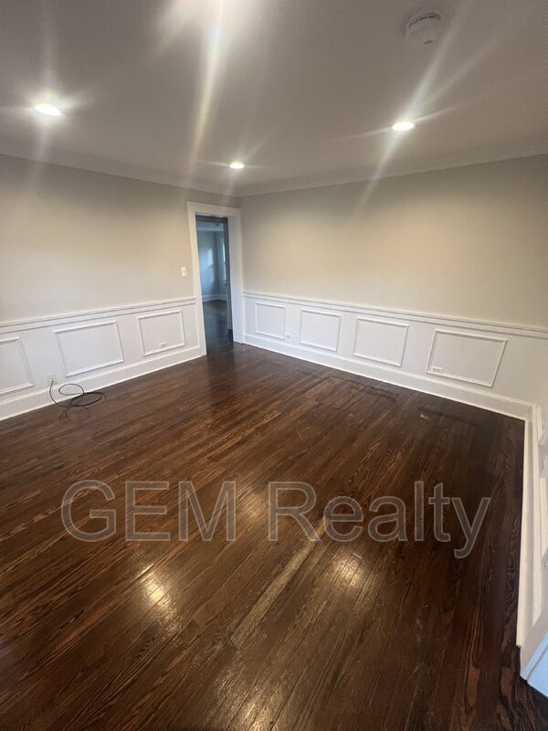Building Photo - 9248 Kings Hwy