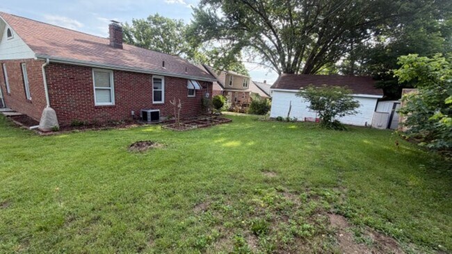 Building Photo - 520 West Eighth Street