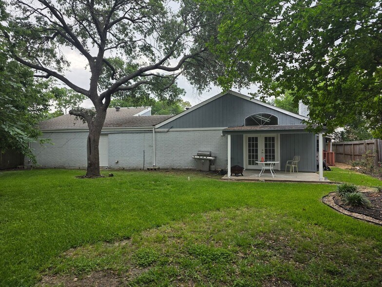 Building Photo - 13906 Ella Lee Ln