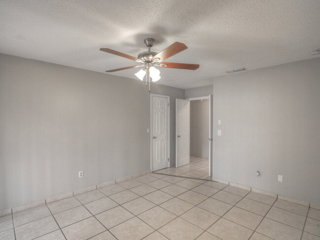 Building Photo - 2922 Loch Arbor Ct