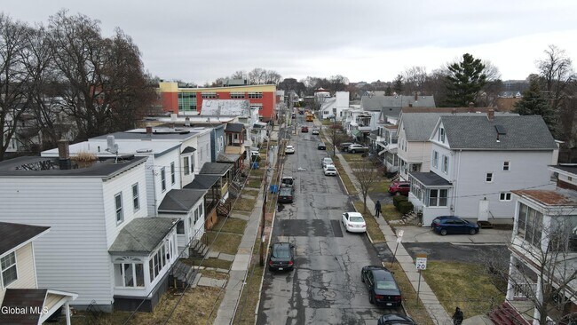 Building Photo - 22 Hurlbut St