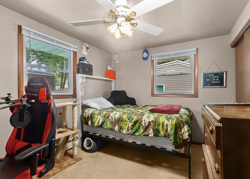 Building Photo - 1325 Cardinal Ln