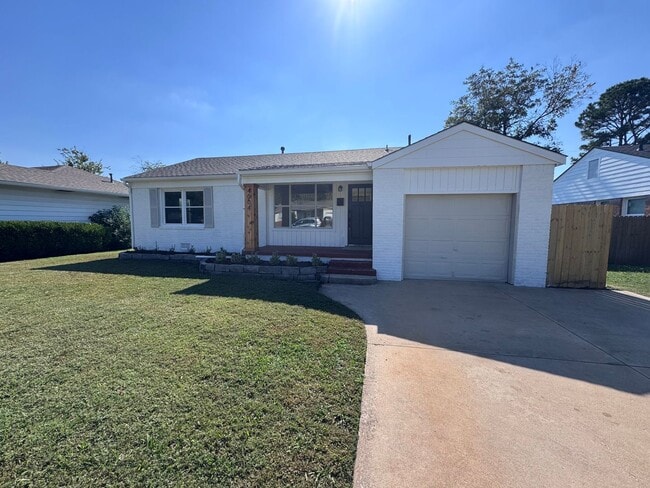 Primary Photo - Updated Midtown Bungalow Charmer! 2 Bed 1 ...