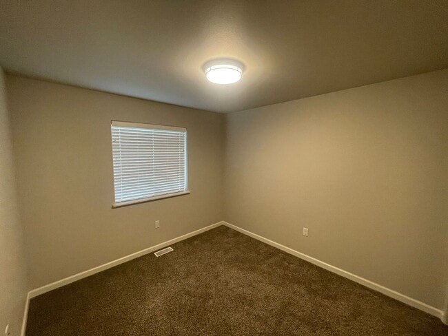 Building Photo - 1551 N Tinitun Cir