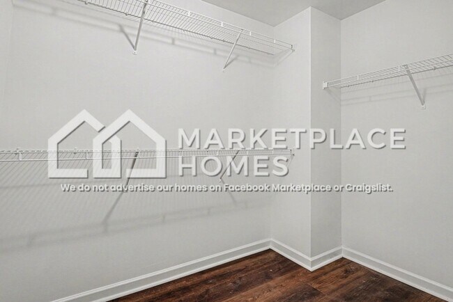 Building Photo - 6027 Oak Bend Ct