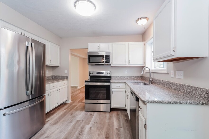 Building Photo - 5305 Frisco Dr