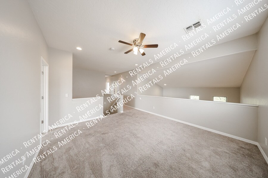 Building Photo - 14605 W Verde Ln