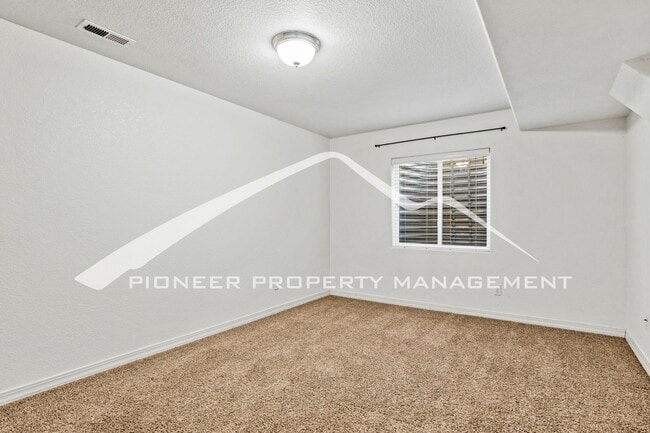 Building Photo - Serene Ridgeview at Stetson Hills neighborhood 6 bedroom, 3.5 bathroom, 2 car garage and AC