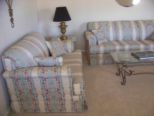 Building Photo - Great Home in Retirement  Community Furnished Vacation Rental