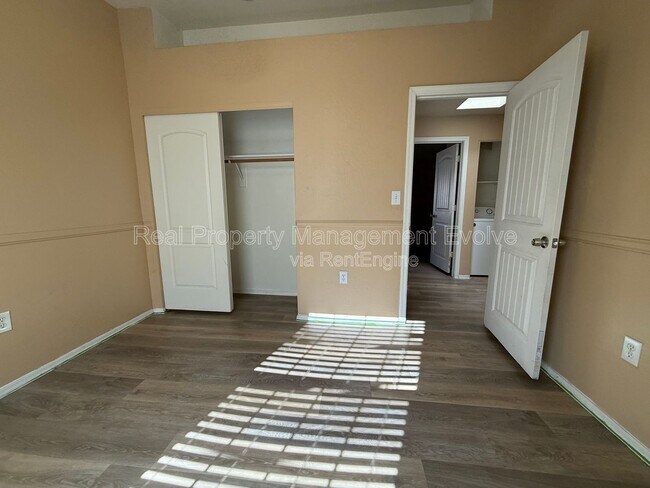 Building Photo - 125 S 56th St