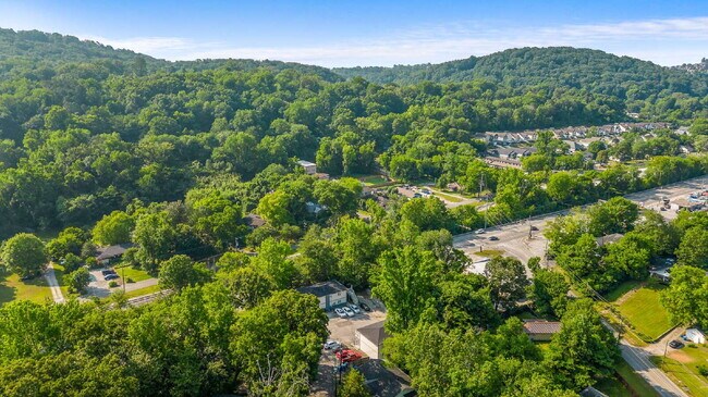 Building Photo - 105 P' Poole Ave #101: Red Bank 1Bed/1Bath Apartment w/ Laundry Units, Central AC, and Granite Co...