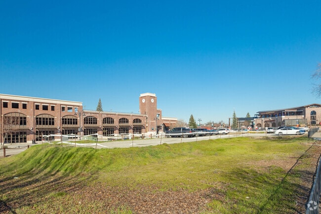 Jan 22 Construction - Folsom Station-Granite House