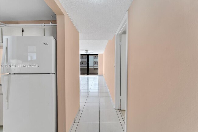 Building Photo - 6830 Indian Creek Dr