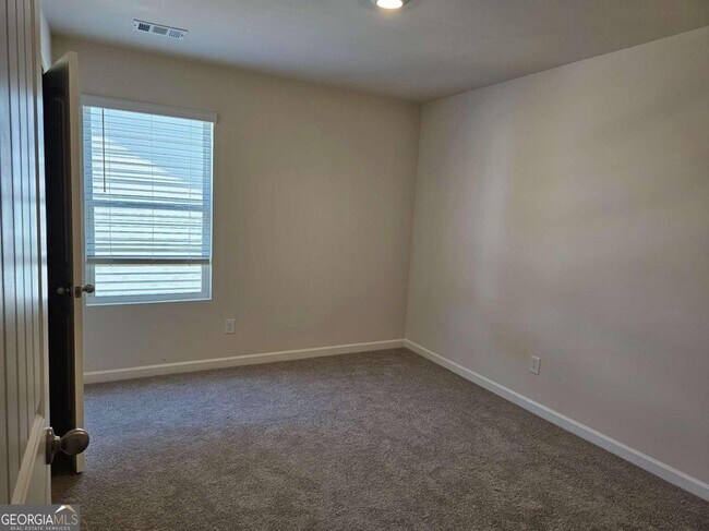 Building Photo - 45 Embry Blvd