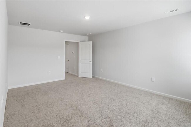 Building Photo - 56 Berryville Dr