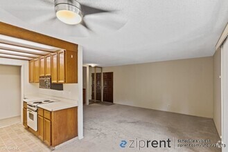 Building Photo - 2 br, 1 bath Condo - 280 Easy Street, Moun...