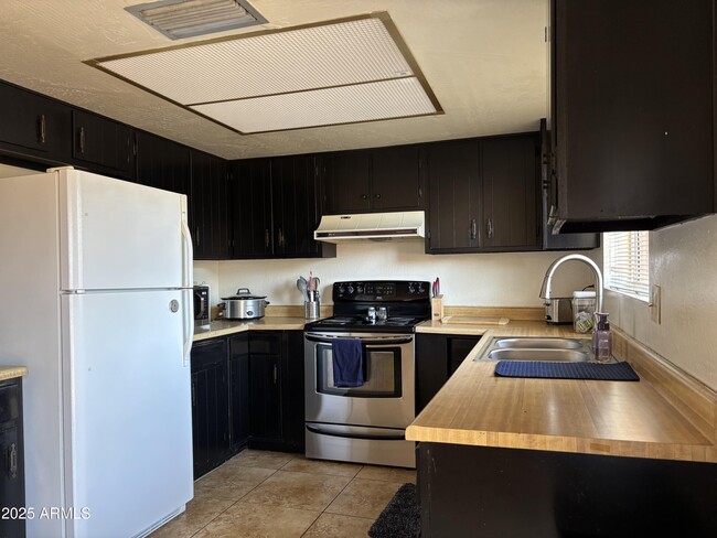 Building Photo - 109 W Concorda Dr