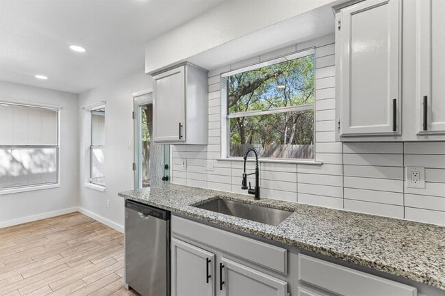Building Photo - 10613 Archdale Dr