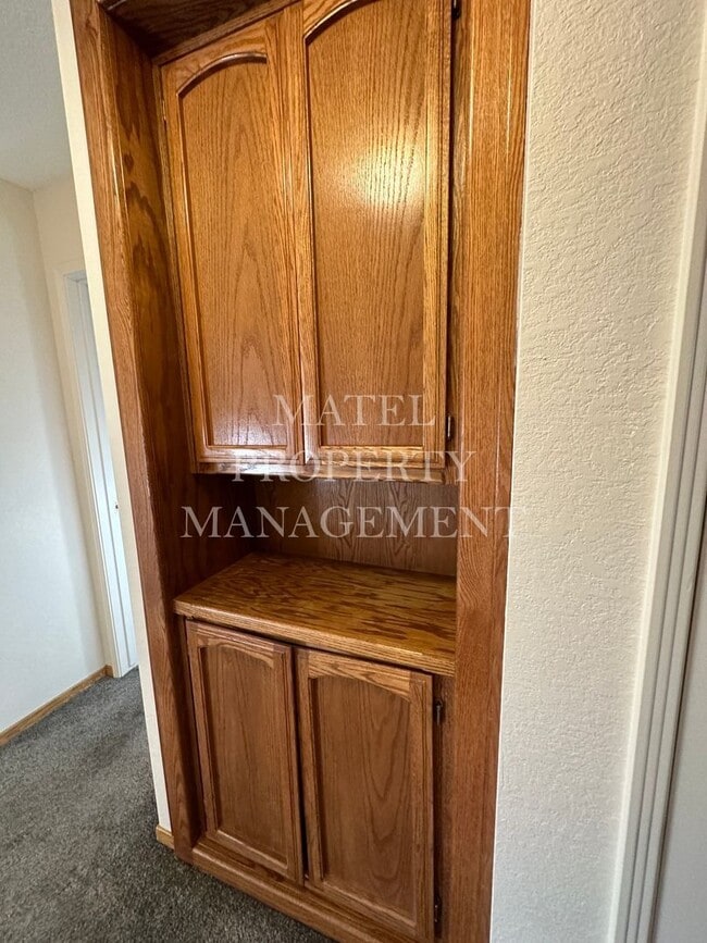 Building Photo - Move in Special see Ad