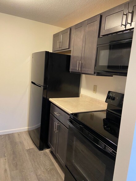 Interior Photo - Residences at Riverside